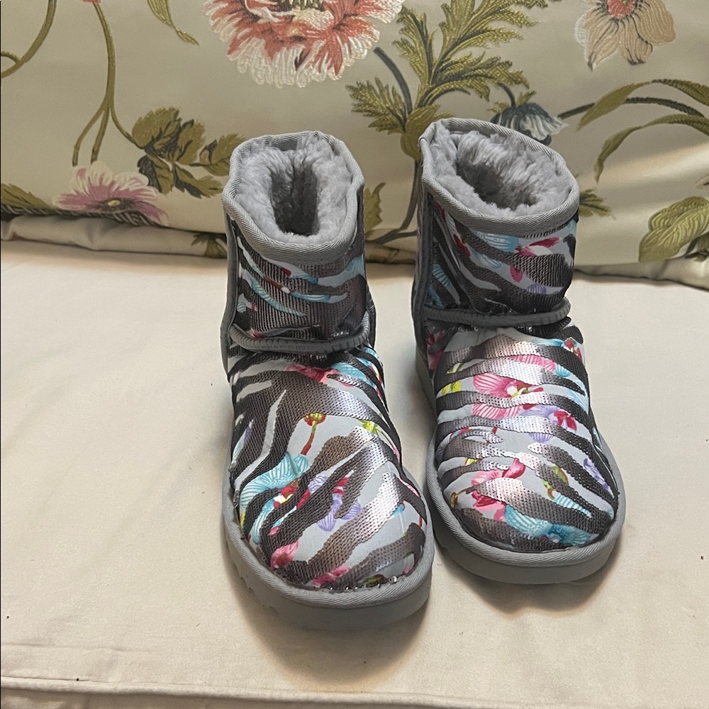 UGG Multicolor Women's Winter Boots